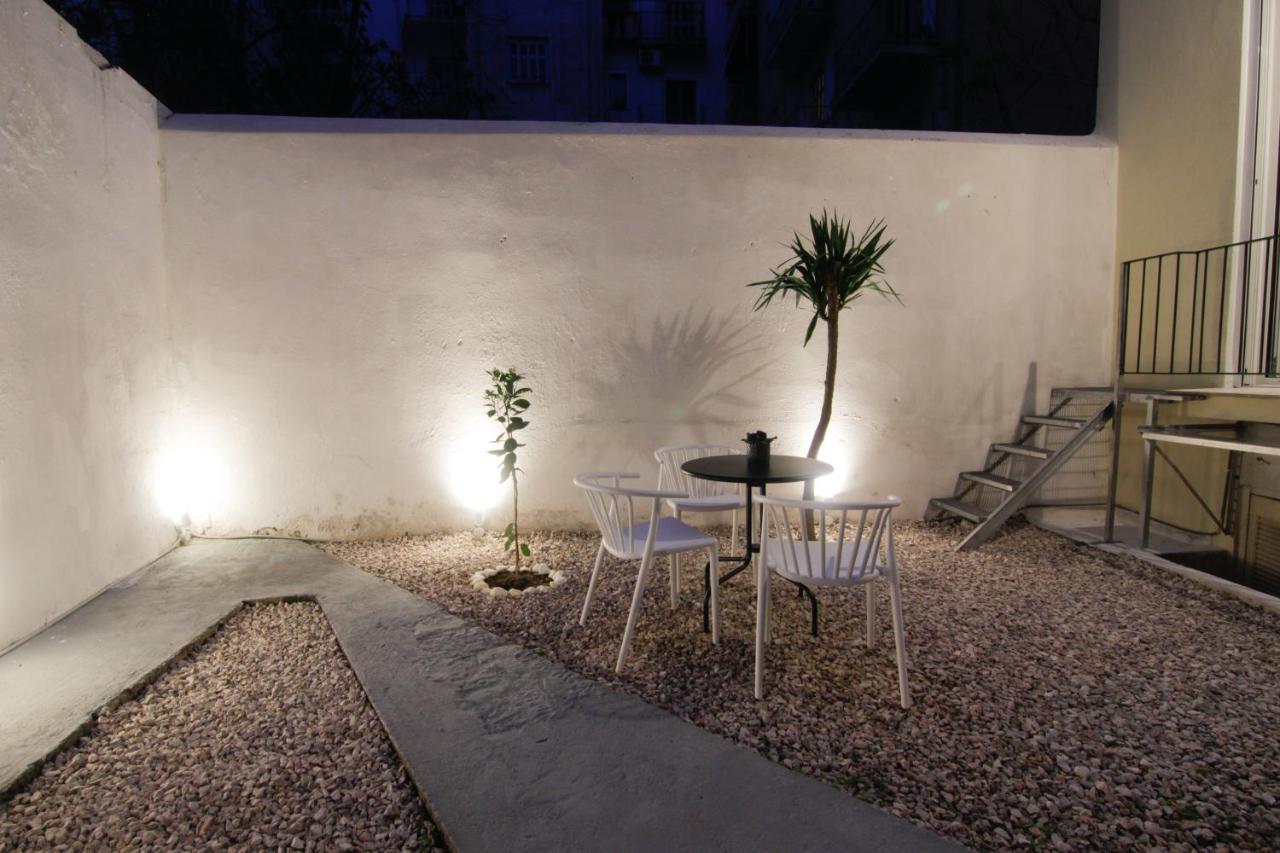 Patio Apartment Near Metro & Acropolis เอเธนส์ ภายนอก รูปภาพ