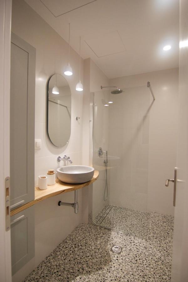 Patio Apartment Near Metro & Acropolis เอเธนส์ ภายนอก รูปภาพ